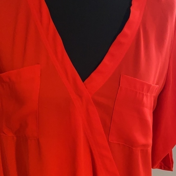 3 for $30 Red V-neck Blouse size medium 3/4 sleeve - Picture 6 of 10
